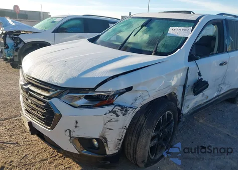 2020 Chevrolet Traverse Fwd Premier z USA, uszkodzony, nr VIN 1GNERKKWXLJ247993